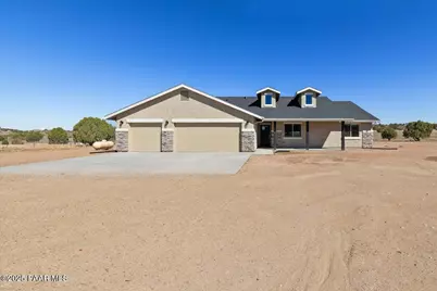 1220 E Cougar Ridge Road, Paulden, AZ 86334 - Photo 1