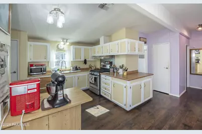 10293 E Manzanita Trail, Dewey-Humboldt, AZ 86327 - Photo 9