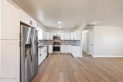 3257 N Constance Drive, Prescott Valley, AZ 86314 - Photo 9