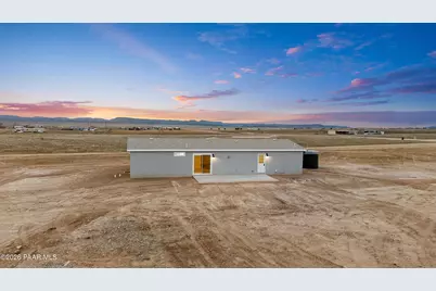 27181 W Kingdom Court, Paulden, AZ 86334 - Photo 3