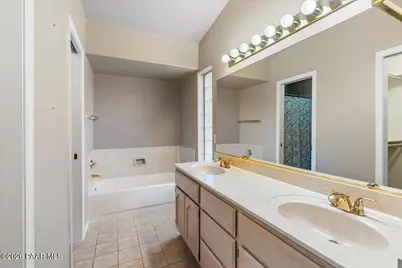 11055 E Lariat Lane, Dewey-Humboldt, AZ 86327 - Photo 19