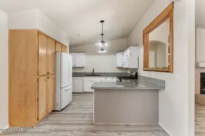 11055 E Lariat Lane, Dewey-Humboldt, AZ 86327 - Photo 11