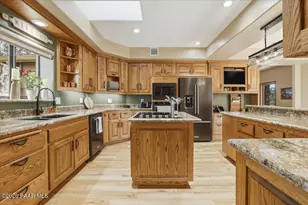 1560 Southpark Cir, Prescott, AZ 86305 - Photo 11