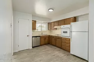 11014 W Cheryl Dr, Sun City, AZ 85351 - Photo 13