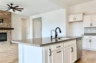 7893 E Carbon Ct, Prescott Valley, AZ 86315 - Photo 9