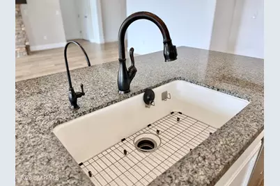 7893 E Carbon Court, Prescott Valley, AZ 86315 - Photo 13