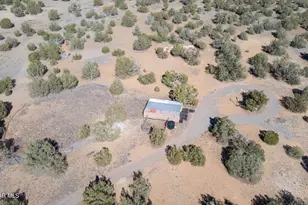 38236 W Howling Coyote Rd, Seligman, AZ 86337 - Photo 57