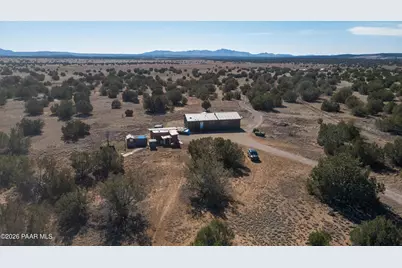 38236 W Howling Coyote Road, Seligman, AZ 86337 - Photo 59