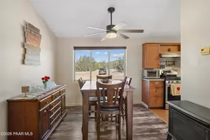 38236 W Howling Coyote Rd, Seligman, AZ 86337 - Photo 11