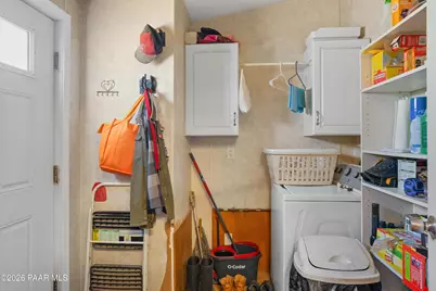 38236 W Howling Coyote Road, Seligman, AZ 86337 - Photo 9