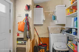 38236 W Howling Coyote Rd, Seligman, AZ 86337 - Photo 9