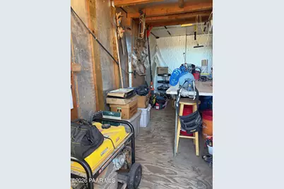 38236 W Howling Coyote Road, Seligman, AZ 86337 - Photo 33