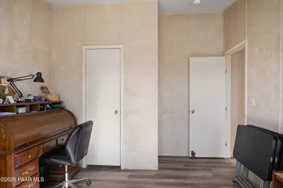 38236 W Howling Coyote Road, Seligman, AZ 86337 - Photo 25