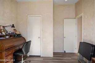 38236 W Howling Coyote Rd, Seligman, AZ 86337 - Photo 25