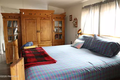 36875 W Aventura Nueva Road, Seligman, AZ 86337 - Photo 23
