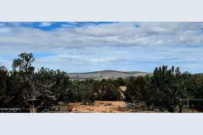 36875 W Aventura Nueva Road, Seligman, AZ 86337 - Photo 5