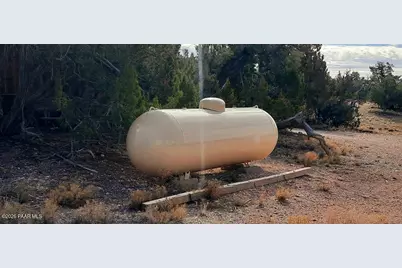 36875 W Aventura Nueva Road, Seligman, AZ 86337 - Photo 11