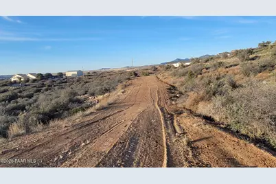 14393 E White Drive, Dewey-Humboldt, AZ 86327 - Photo 11