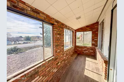 10746 E Manzanita Trail, Dewey-Humboldt, AZ 86327 - Photo 7