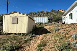 32240 S Lisa Dr, Black Canyon City, AZ 85324 - Photo 31