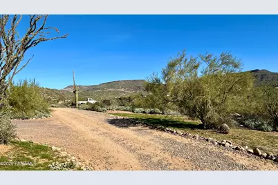 32240 S Lisa Drive, Black Canyon City, AZ 85324 - Photo 33