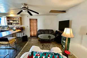 32240 S Lisa Dr, Black Canyon City, AZ 85324 - Photo 9