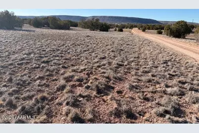 27275 Punta Lane, Seligman, AZ 86337 - Photo 7