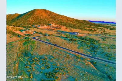 10410 E Woven Gold Way, Prescott Valley, AZ 86315 - Photo 9