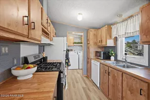 3821 N Robin Dr, Prescott Valley, AZ 86314 - Photo 11