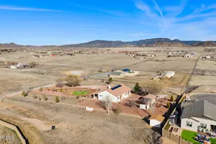 7925 E Acre Way, Prescott Valley, AZ 86315 - Photo 37