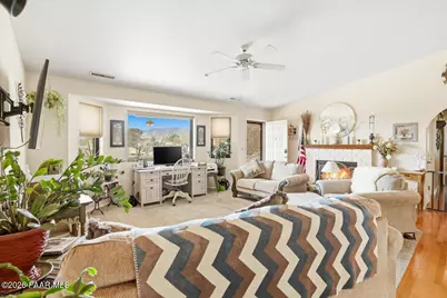 10812 E Buckboard Trail, Dewey-Humboldt, AZ 86327 - Photo 9