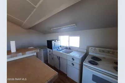 22510 W Railroad Avenue, Seligman, AZ 86337 - Photo 11