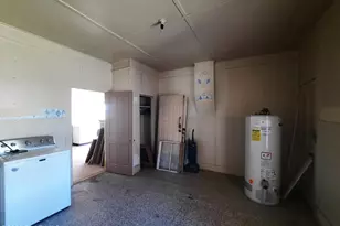 22510 W Railroad Ave, Seligman, AZ 86337 - Photo 13