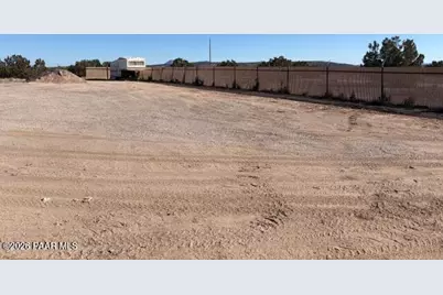 25510 E Hillcrest Drive, Seligman, AZ 86337 - Photo 7