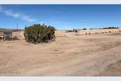 25510 E Hillcrest Drive, Seligman, AZ 86337 - Photo 3