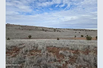 102C W Falcon Flight, Ash Fork, AZ 86320 - Photo 5