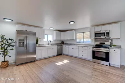 7580 W Lowell Drive, Kirkland, AZ 86332 - Photo 11