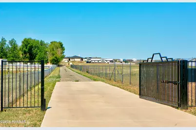 10450 N Poquito Valley Road, Prescott Valley, AZ 86315 - Photo 3