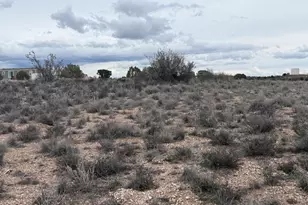 25672 N Lopez Dr, Paulden, AZ 86334 - Photo 1