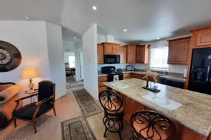 53845 N Cedar Dr, Seligman, AZ 86337 - Photo 11