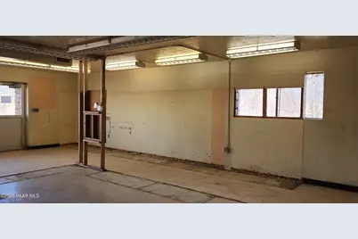 435 Park Avenue, Ash Fork, AZ 86320 - Photo 9