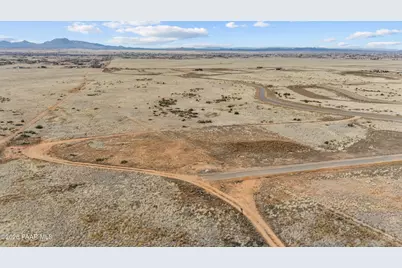 9084 N Harvest Sun Lane, Prescott Valley, AZ 86315 - Photo 7