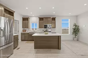 127 W Laxton Castle Way, Paulden, AZ 86334 - Photo 5