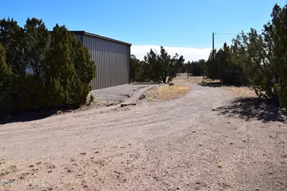 25633 El Dorado Drive, Seligman, AZ 86337 - Photo 9