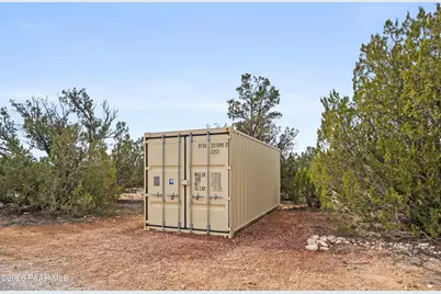 25815 W Fort Rock Road, Seligman, AZ 86337 - Photo 23