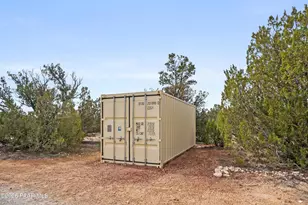 25815 W Fort Rock Rd, Seligman, AZ 86337 - Photo 23