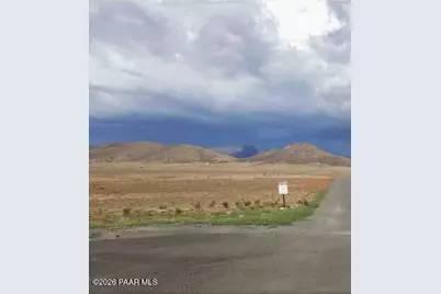 9856 E Lonesome Valley Road, Prescott Valley, AZ 86315 - Photo 1