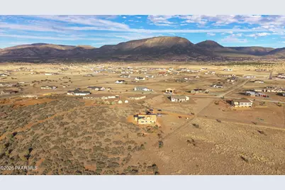 9230 N Grazing Meadow Lane, Prescott Valley, AZ 86315 - Photo 9