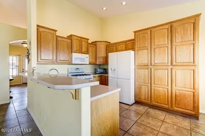 7659 N Outlook Lane, Prescott Valley, AZ 86315 - Photo 5