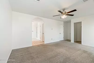 9666 E Catalina Drive, Prescott Valley, AZ 86314 - Photo 11
